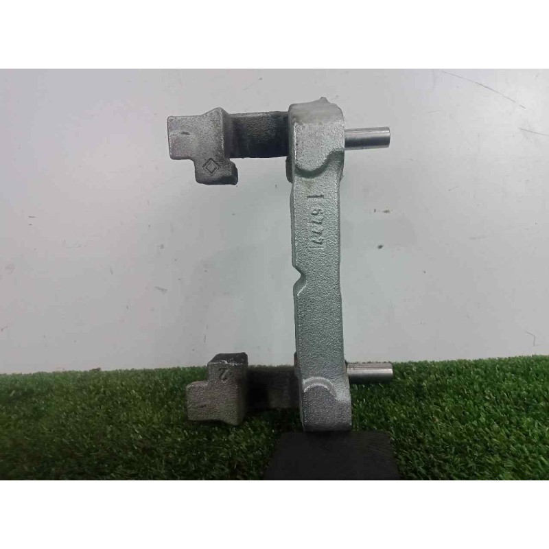 Recambio de portapinzas para alfa romeo stelvio (630) 2.2 jtdm cat referencia OEM IAM SINREFERENCIA TRASERA AMBOS.LADOS