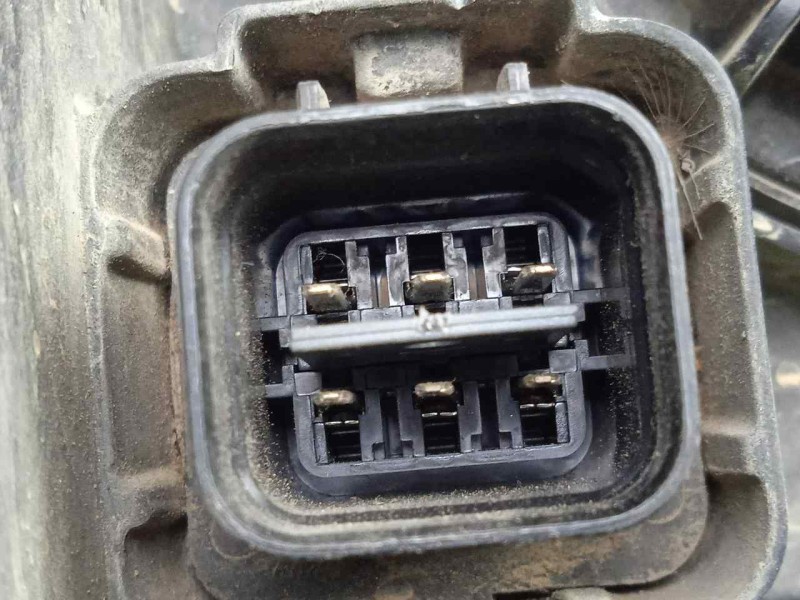Recambio de faro izquierdo para ssangyong kyron 2.0 referencia OEM IAM SINREFERENCIA 06-09 H7+H1