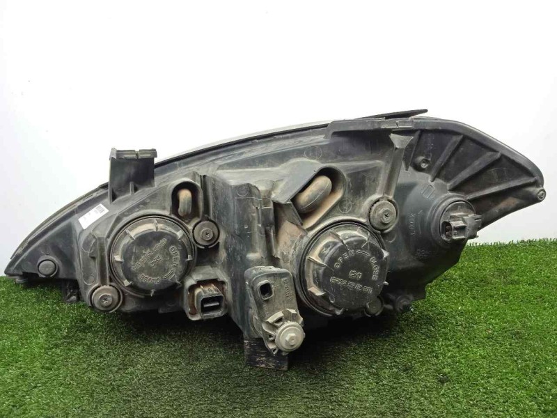 Recambio de faro derecho para ssangyong kyron 2.0 referencia OEM IAM SINREFERENCIA 06-09 H7+H1