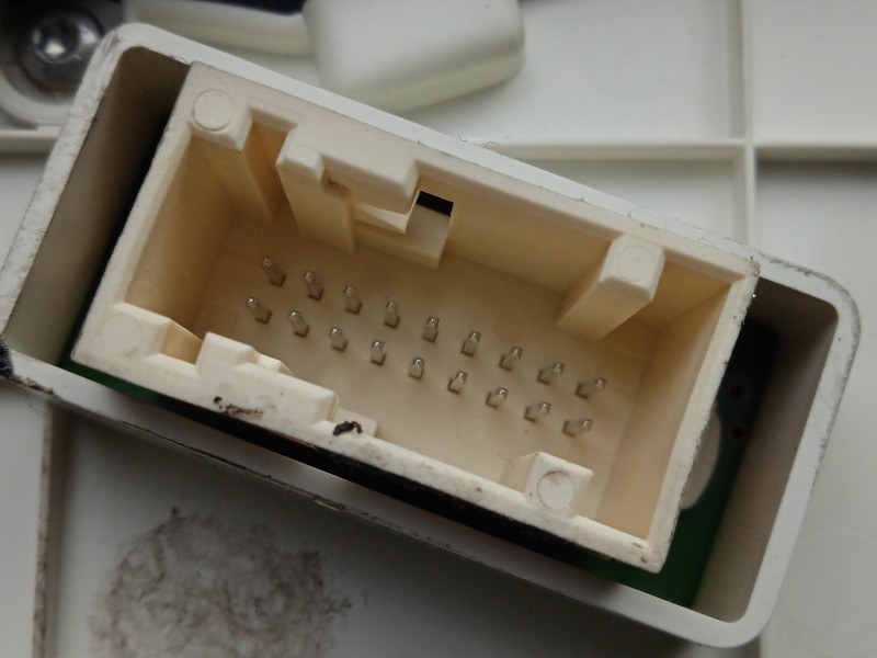 Recambio de cuadro instrumentos para peugeot 206+ 1.1 referencia OEM IAM 9666636980-503001911802 1.CONECTOR 