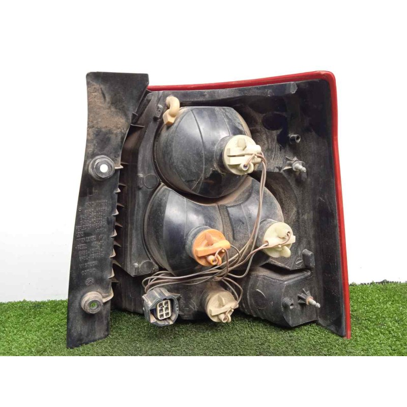 Recambio de piloto trasero izquierdo para land rover freelander (lr2) 2.2 td4 cat referencia OEM IAM LR006130  