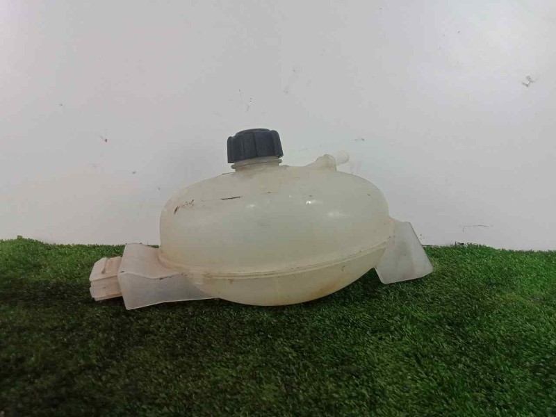 Recambio de deposito expansion para renault master kasten 2.3 dci diesel cat referencia OEM IAM 217100015R  