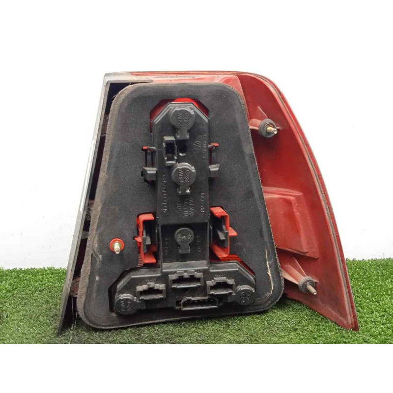 Recambio de piloto trasero izquierdo para volkswagen bora berlina (1j2) 1.9 tdi referencia OEM IAM SINREFERENCIA  