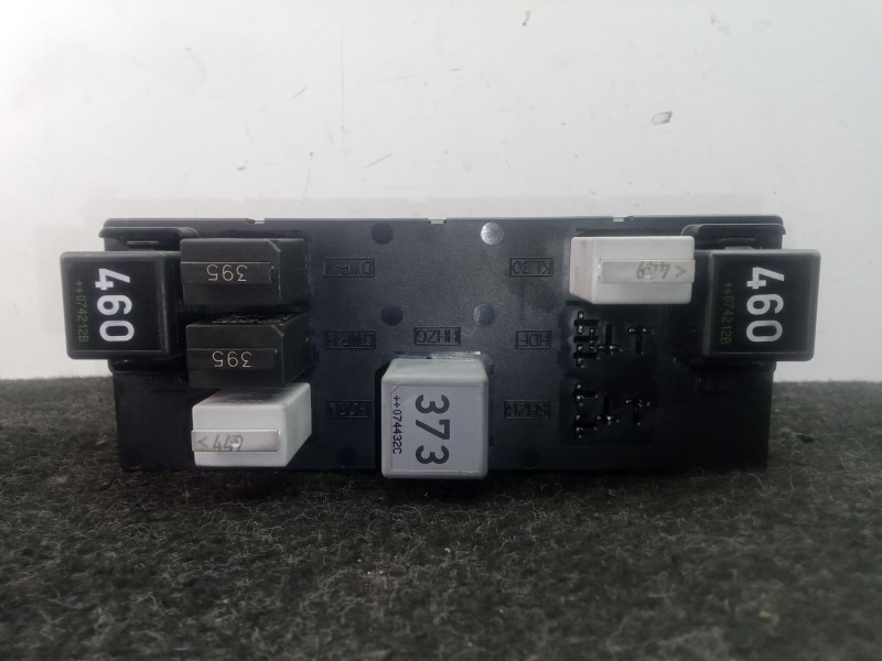 Recambio de caja reles / fusibles para seat altea xl (5p5) 1.6 referencia OEM IAM 3C0937049AJ  