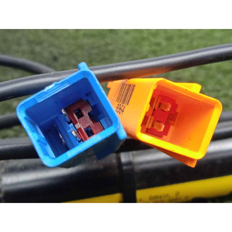 Recambio de enganche cinturon delantero derecho para land rover freelander (lr2) 2.2 td4 cat referencia OEM IAM 6G9N61208CC  