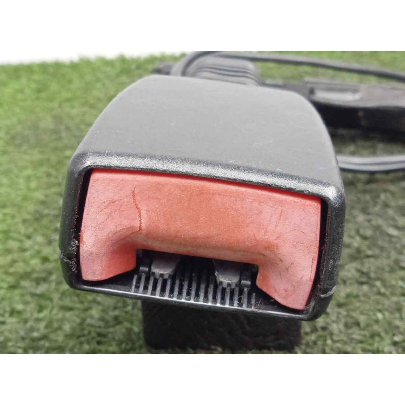 Recambio de enganche cinturon delantero derecho para land rover freelander (lr2) 2.2 td4 cat referencia OEM IAM 6G9N61208CC  