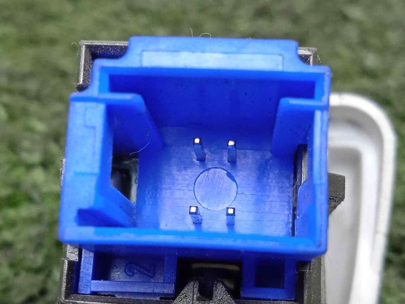 Recambio de warning para peugeot 208 1.4 hdi fap referencia OEM IAM 96750916ZD  