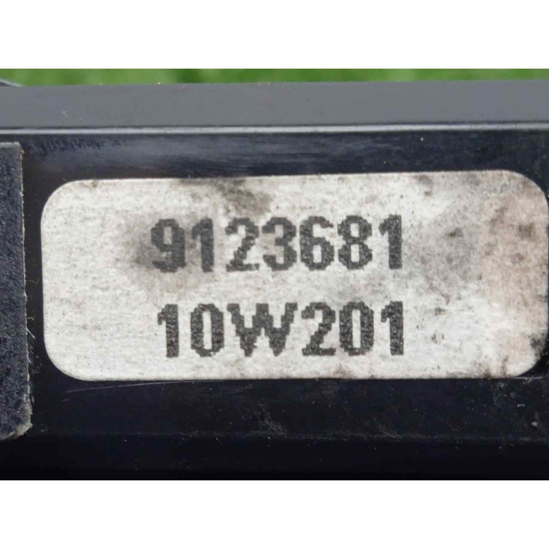 Recambio de warning para volvo s60 lim. 2.0 diesel cat referencia OEM IAM 9123681 5.PINES 