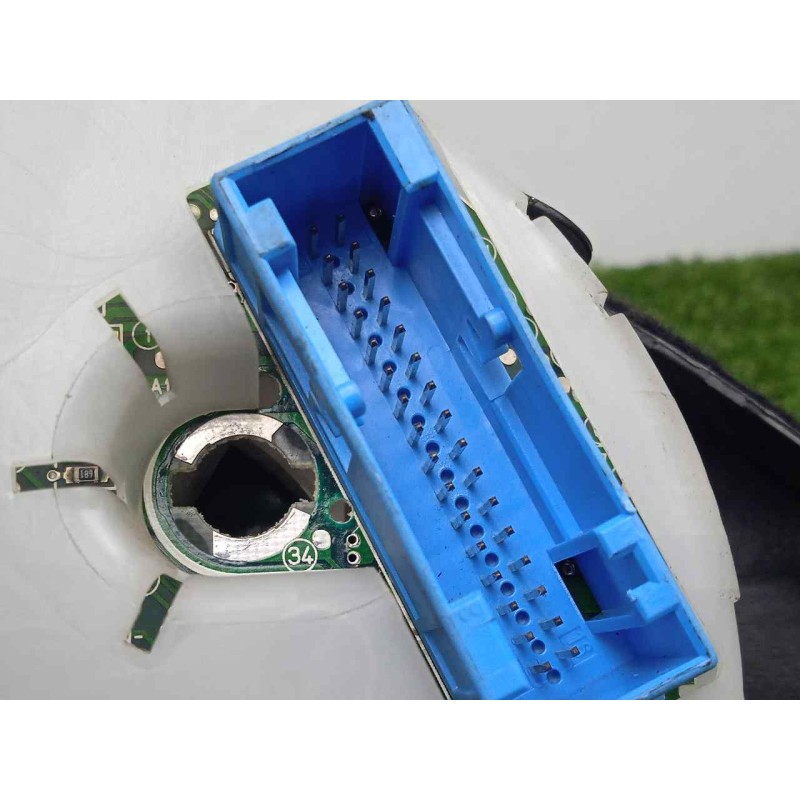 Recambio de cuadro instrumentos para audi a4 berlina (b5) 1.9 tdi referencia OEM IAM 8D0919861F  