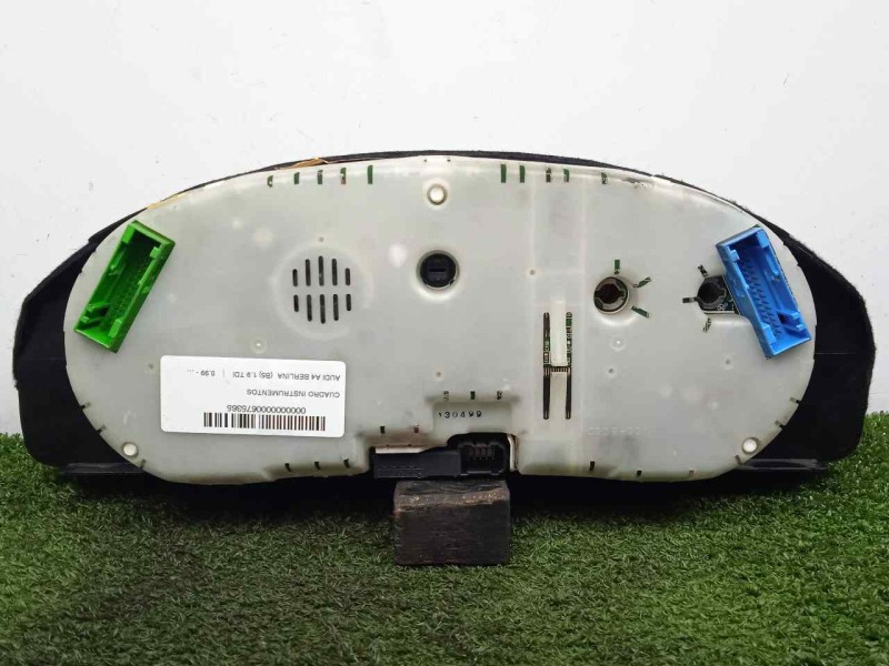 Recambio de cuadro instrumentos para audi a4 berlina (b5) 1.9 tdi referencia OEM IAM 8D0919861F  