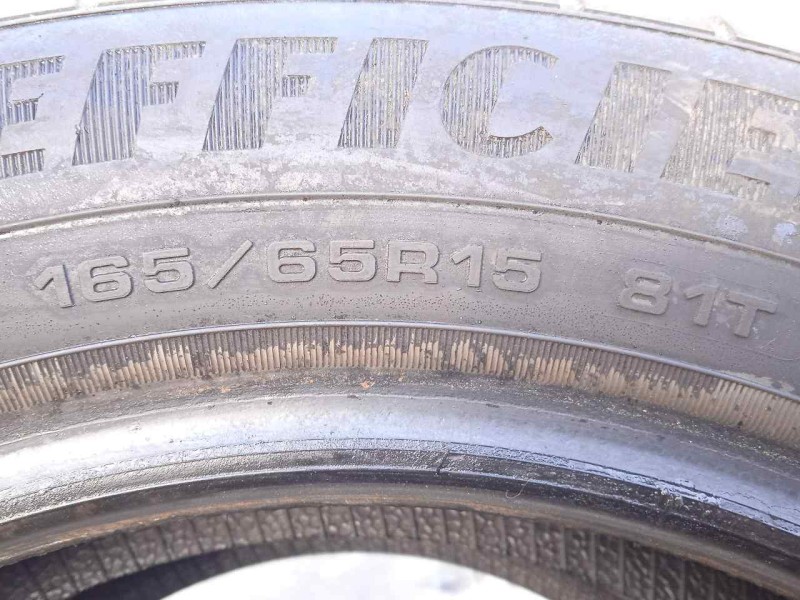 Recambio de pareja neumaticos para renault clio iii 1.2 referencia OEM IAM 165/65R1581T 81T GOODYEAR EFICIENT GRIP