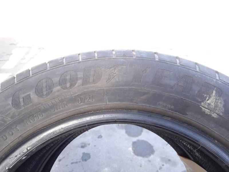 Recambio de pareja neumaticos para renault clio iii 1.2 referencia OEM IAM 165/65R1581T 81T GOODYEAR EFICIENT GRIP