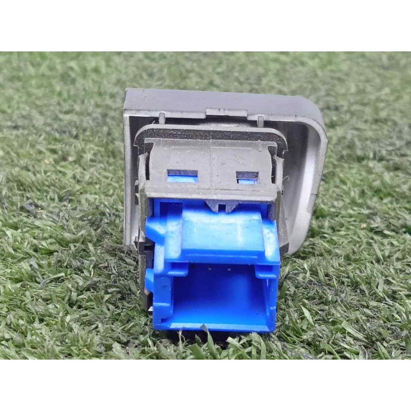 Recambio de warning para peugeot 208 1.4 hdi fap referencia OEM IAM 96750916ZD  