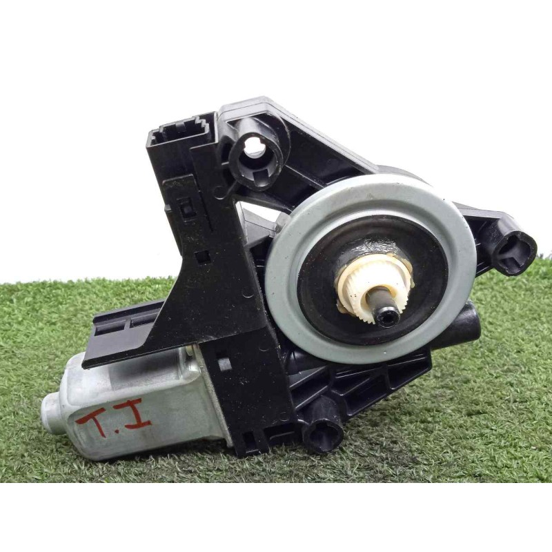 Recambio de motor elevalunas trasero izquierdo para volvo s60 lim. 2.0 diesel cat referencia OEM IAM 966264101  