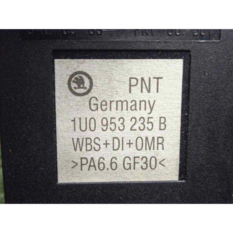 Recambio de warning para skoda octavia berlina (1u2) 1.9 tdi referencia OEM IAM 1U0953235B  