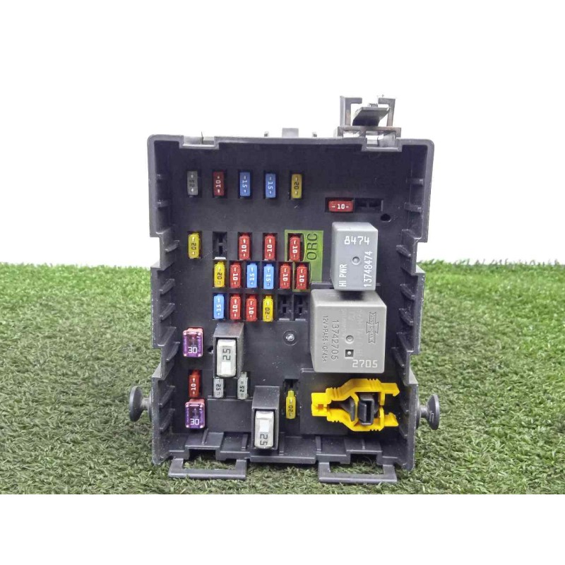 Recambio de caja reles / fusibles para fiat freemont (345) 2.0 16v multijet cat referencia OEM IAM 68068355AE  