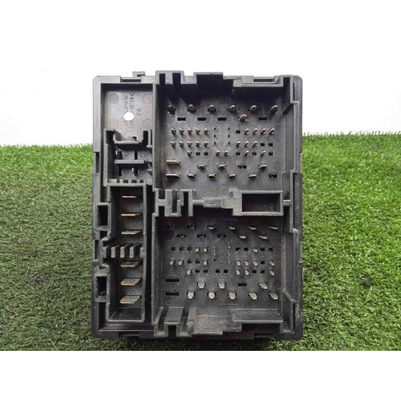 Recambio de caja reles / fusibles para fiat freemont (345) 2.0 16v multijet cat referencia OEM IAM 68068355AE  