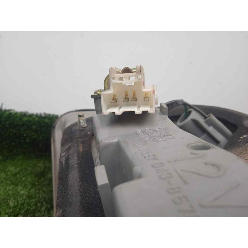 Recambio de piloto trasero derecho para mitsubishi galant berlina (e30) 2.0 cat referencia OEM IAM 0438575R  