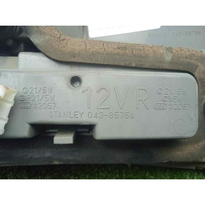 Recambio de piloto trasero derecho para mitsubishi galant berlina (e30) 2.0 cat referencia OEM IAM 0438575R  