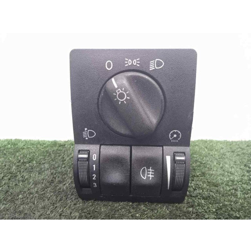 Recambio de interruptor luces para opel astra g berlina 1.6 referencia OEM IAM 90561381 1.ANTINIEBLAS 