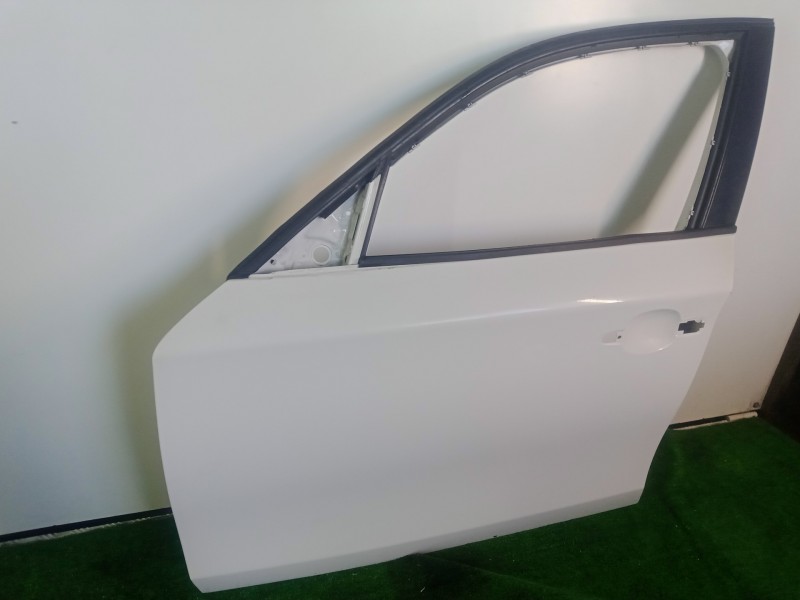 Recambio de puerta delantera izquierda para bmw serie 1 berlina (e81/e87) 2.0 16v referencia OEM IAM   