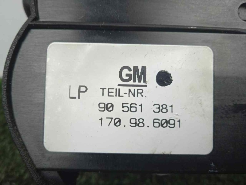 Recambio de interruptor luces para opel astra g berlina 1.6 referencia OEM IAM 90561381 1.ANTINIEBLAS 