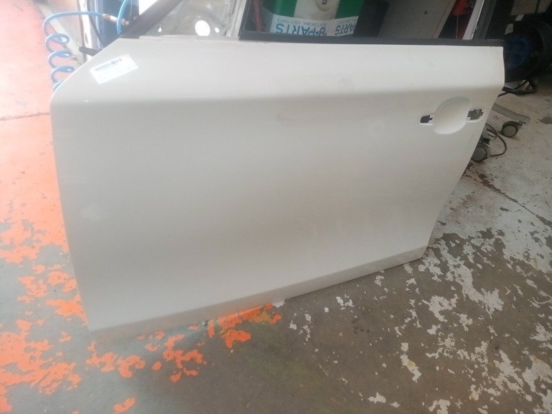 Recambio de puerta delantera izquierda para bmw serie 1 berlina (e81/e87) 2.0 16v referencia OEM IAM   