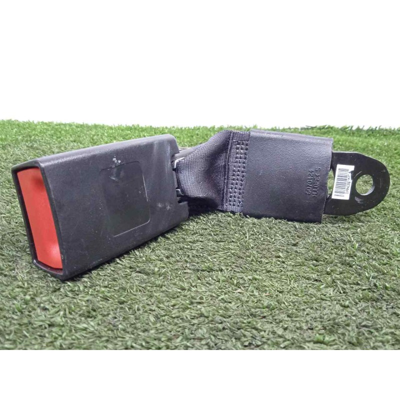 Recambio de enganche cinturon trasero central para fiat freemont (345) 2.0 16v multijet cat referencia OEM IAM 1AN361X9AA  