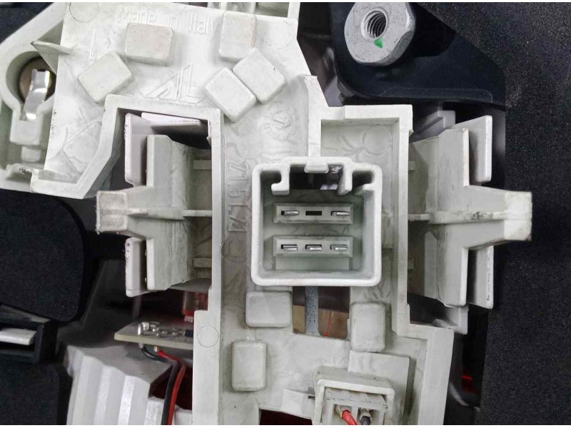 Recambio de piloto trasero izquierdo para volvo s60 lim. 2.0 diesel cat referencia OEM IAM 30796267  