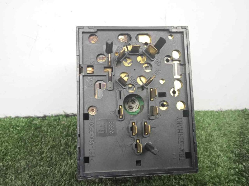 Recambio de interruptor luces para opel astra g berlina 1.6 referencia OEM IAM 90561381 1.ANTINIEBLAS 