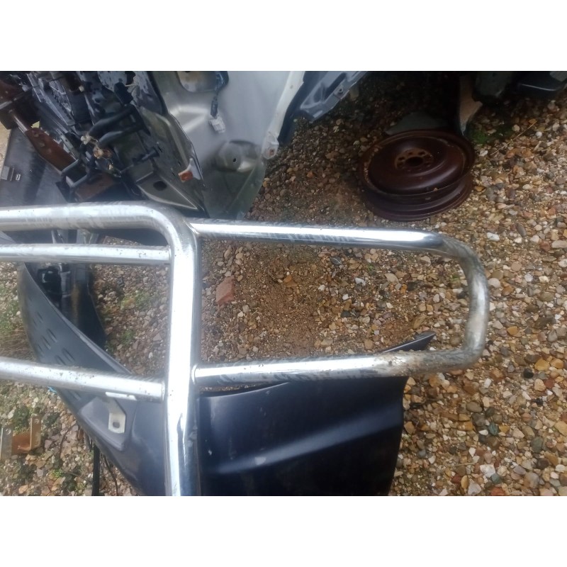 Recambio de defensa delantera para nissan patrol gr (y61) 2.8 turbodiesel cat referencia OEM IAM   