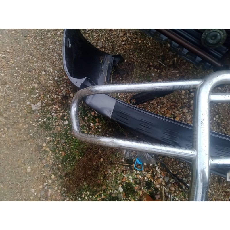 Recambio de defensa delantera para nissan patrol gr (y61) 2.8 turbodiesel cat referencia OEM IAM   