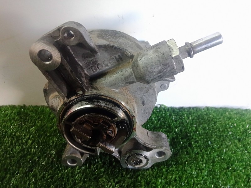 Recambio de depresor freno / bomba vacio para peugeot 508 2.0 16v hdi fap referencia OEM IAM 1A23017  