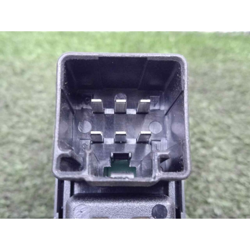 Recambio de mando elevalunas trasero izquierdo para fiat freemont (345) 2.0 16v multijet cat referencia OEM IAM 56046832AB  