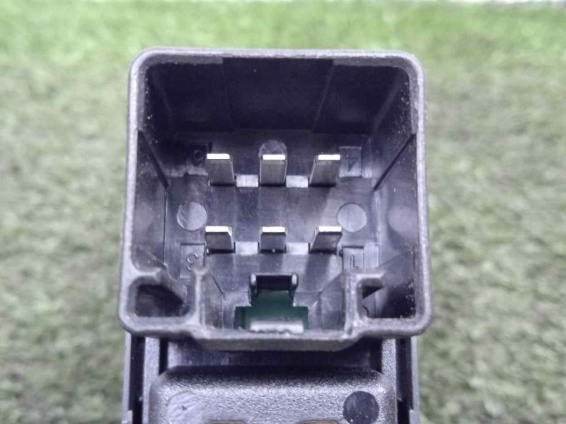 Recambio de mando elevalunas trasero izquierdo para fiat freemont (345) 2.0 16v multijet cat referencia OEM IAM 56046832AB  