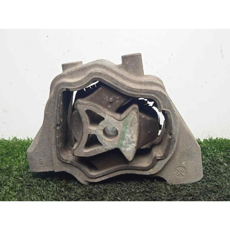 Recambio de soporte motor para volvo s60 lim. 2.0 diesel cat referencia OEM IAM 8070M18  