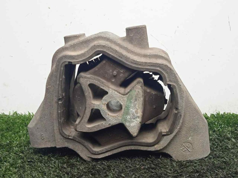 Recambio de soporte motor para volvo s60 lim. 2.0 diesel cat referencia OEM IAM 8070M18  