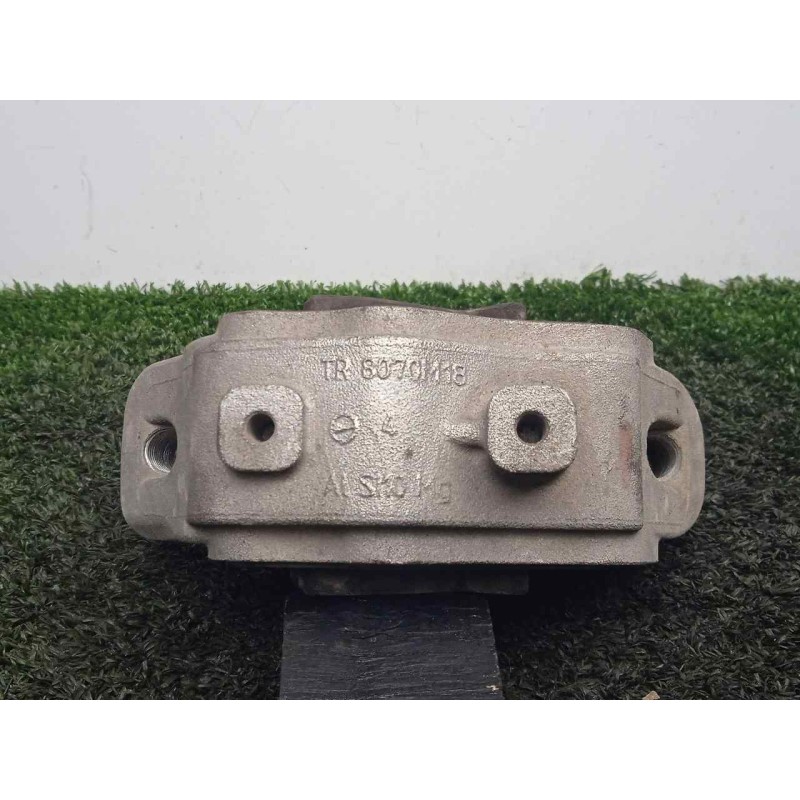 Recambio de soporte motor para volvo s60 lim. 2.0 diesel cat referencia OEM IAM 8070M18  