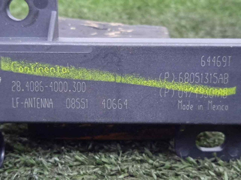 Recambio de antena para fiat freemont (345) 2.0 16v multijet cat referencia OEM IAM 68051315AB-2840864000300  