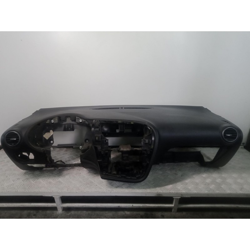 Recambio de salpicadero para seat leon (1p1) 2.0 tdi referencia OEM IAM 1P0857067  