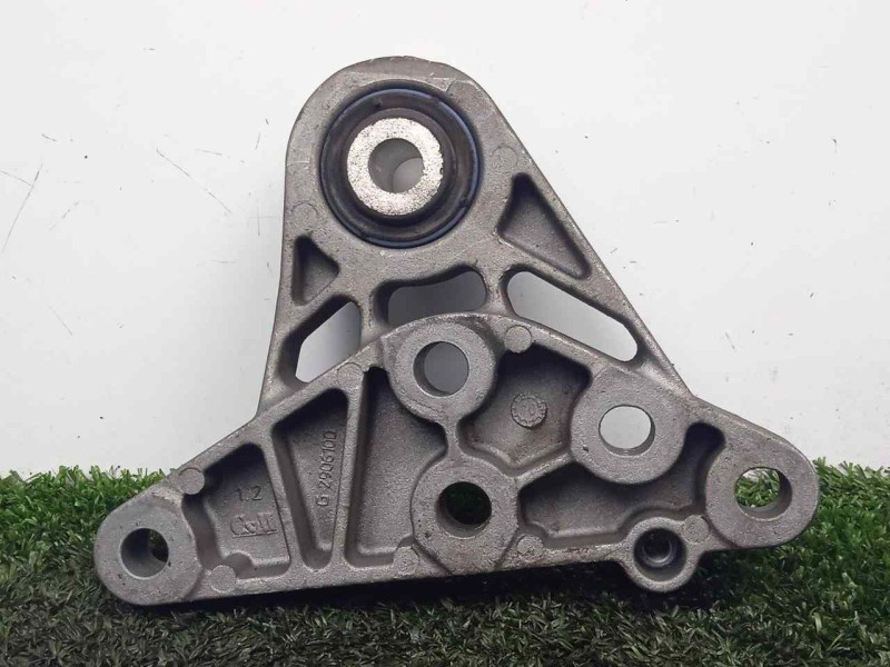 Recambio de soporte cambio para volvo s60 lim. 2.0 diesel cat referencia OEM IAM 31262936  