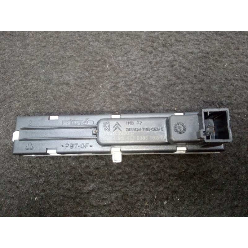 Recambio de pantalla multifuncion para peugeot 207 1.4 hdi referencia OEM IAM 9665103980 6.PINES BITRON