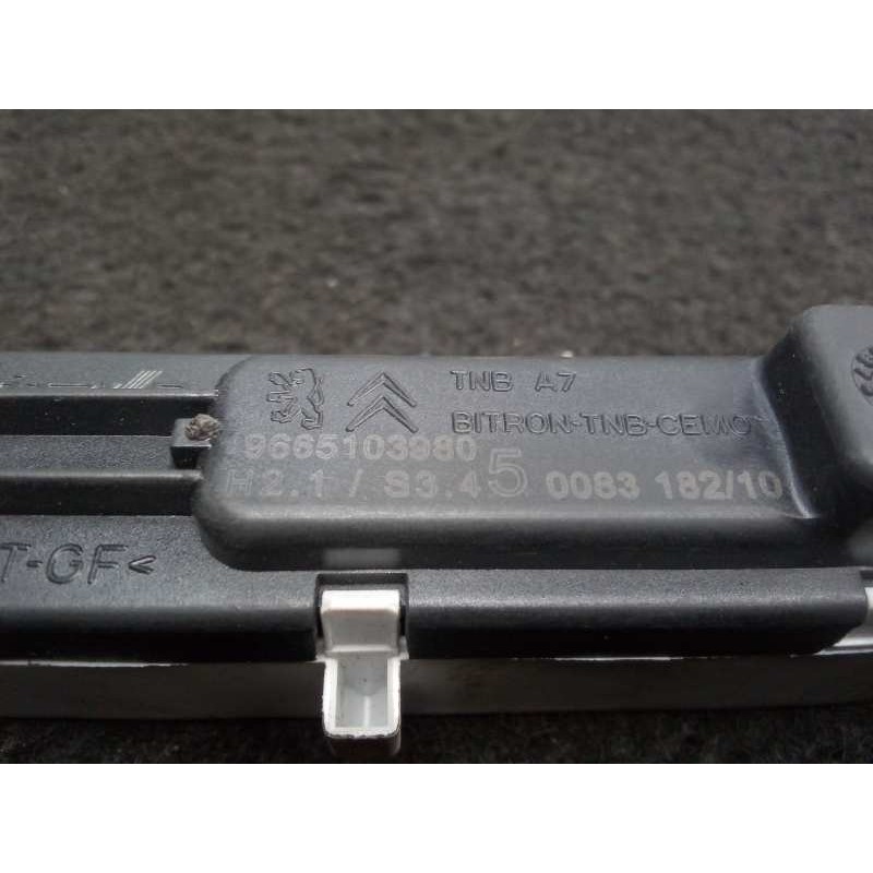 Recambio de pantalla multifuncion para peugeot 207 1.4 hdi referencia OEM IAM 9665103980 6.PINES BITRON