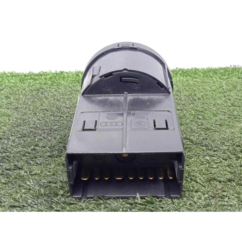 Recambio de interruptor luces para skoda fabia (5j2 ) 1.2 referencia OEM IAM 1U0941531D  