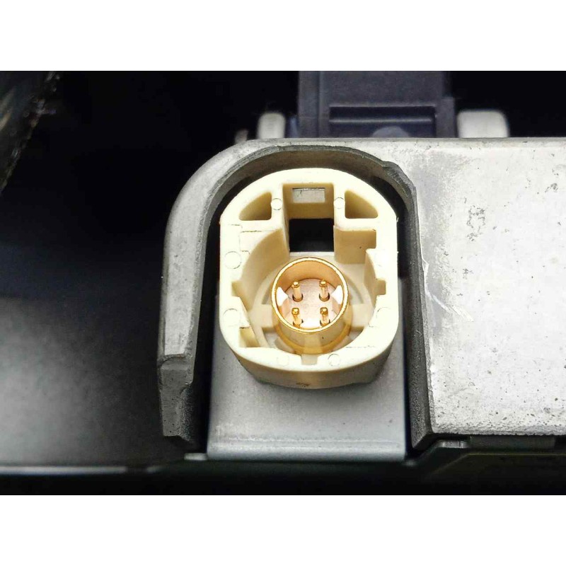 Recambio de pantalla multifuncion para audi a3 sedán(8vs) 2.0 16v tdi referencia OEM IAM 8V0857273M  