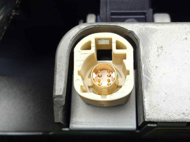 Recambio de pantalla multifuncion para audi a3 sedán(8vs) 2.0 16v tdi referencia OEM IAM 8V0857273M  