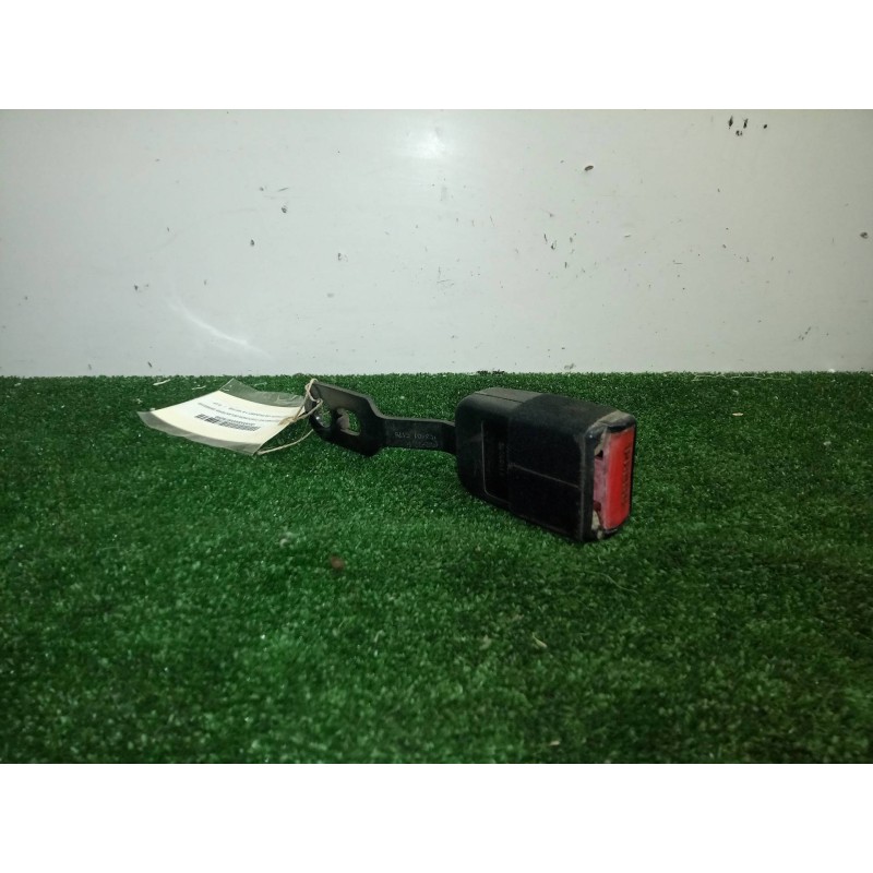 Recambio de enganche cinturon delantero derecho para citroën c3 picasso 1.6 16v hdi referencia OEM IAM 10050511  