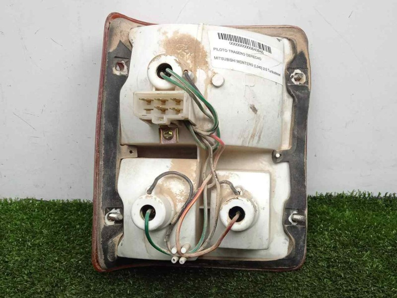 Recambio de piloto trasero derecho para mitsubishi montero (l040) 2.5 turbodiesel referencia OEM IAM SINREFERENCIA COMPLETO 