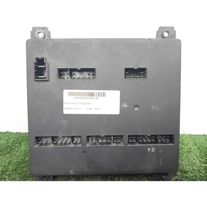 Recambio de caja reles / fusibles para nissan l-80 4.0 referencia OEM IAM 24063D8701  