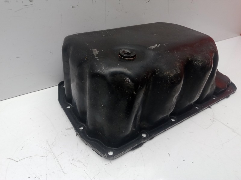 Recambio de carter para peugeot 308 1.6 16v referencia OEM IAM V75504838003  